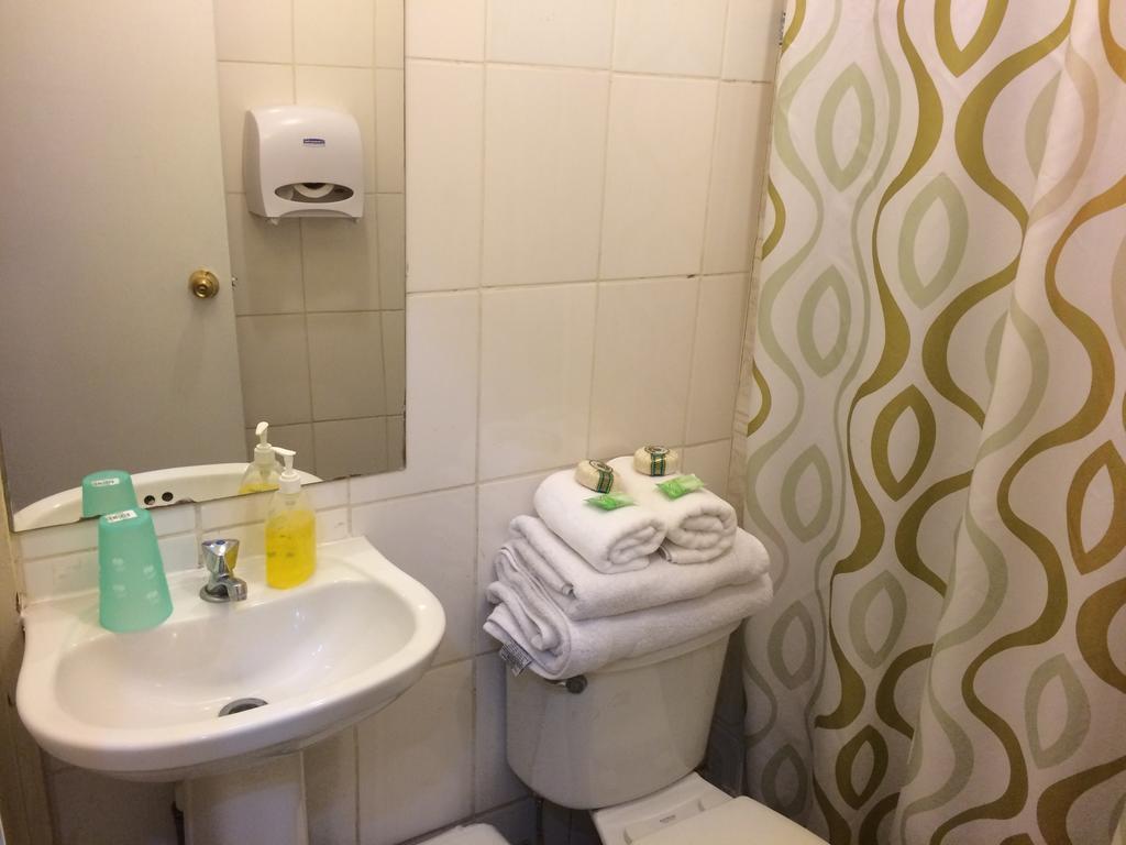 Hostal Valles Del Mar 라세레나 객실 사진